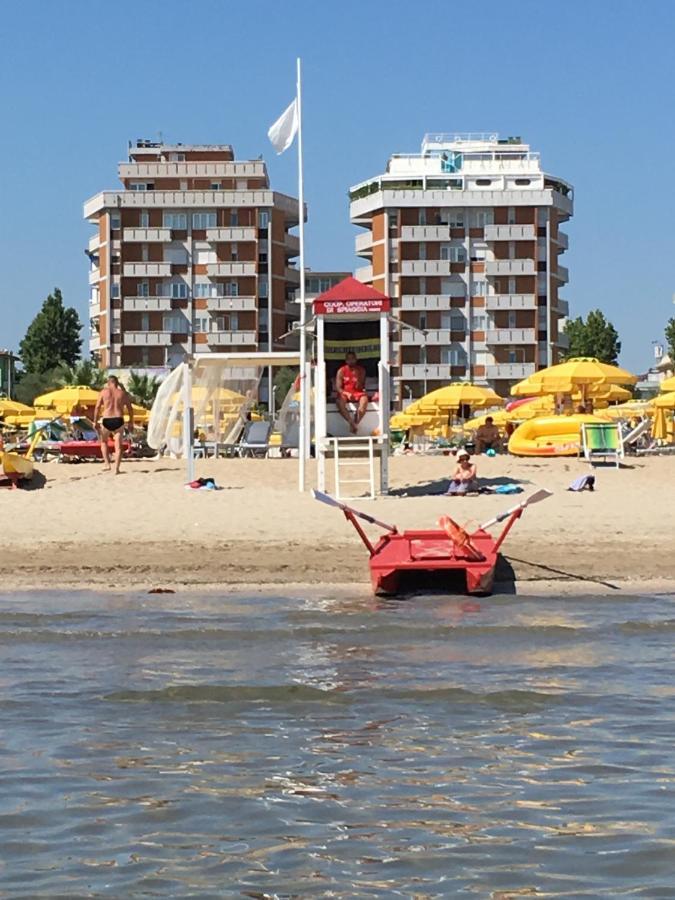 Appartamento Fronte Mare Rimini Exterior foto
