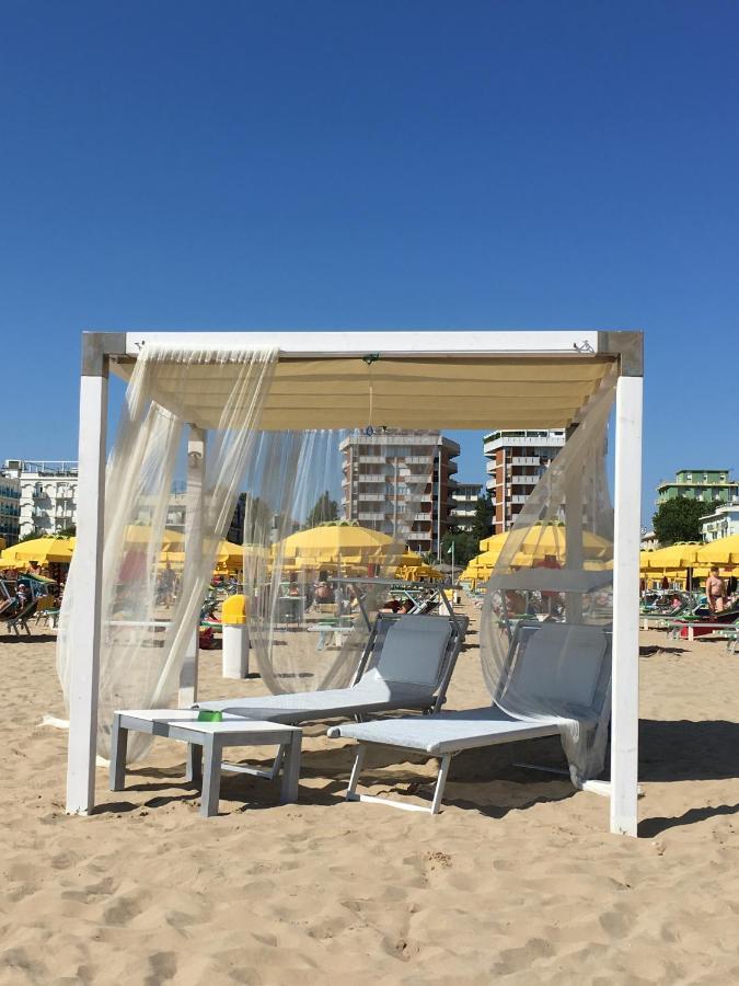 Appartamento Fronte Mare Rimini Exterior foto