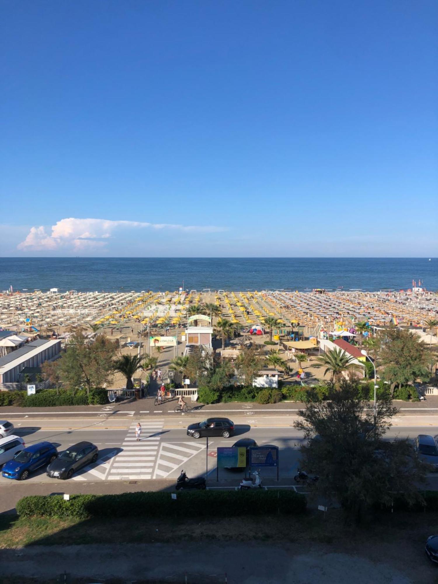 Appartamento Fronte Mare Rimini Exterior foto